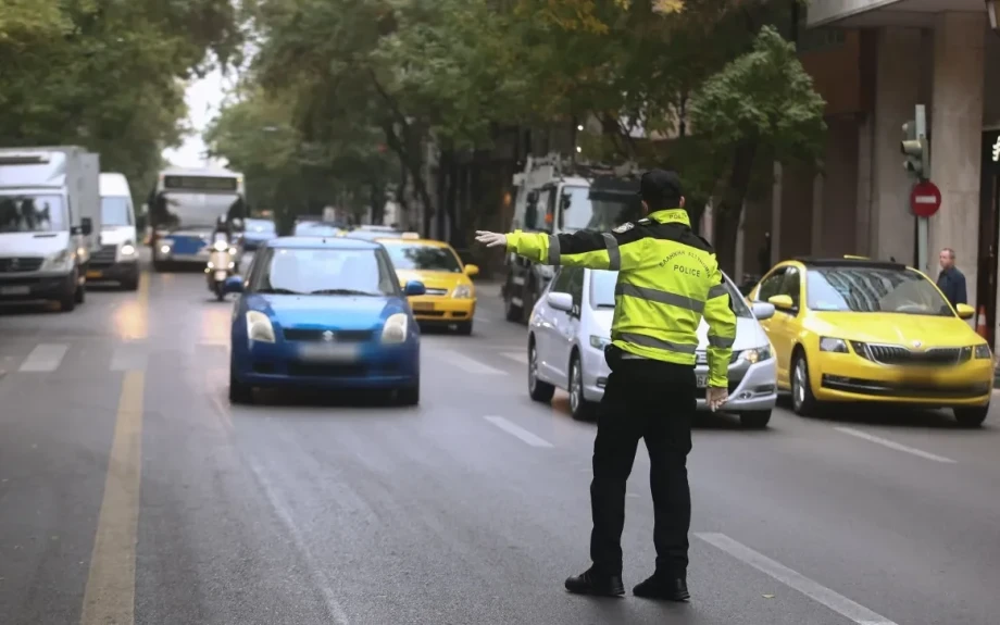 Η Τροχαία Θεσσαλονίκης ζητά πληροφορίες για ταυτοποίηση γυναίκας που τραυματίστηκε σοβαρά