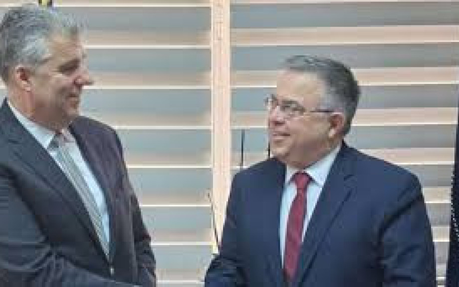 Μεταξύ Γαλαμάτη και Τοψίδη:  Μνημόνιο συνεργασίας