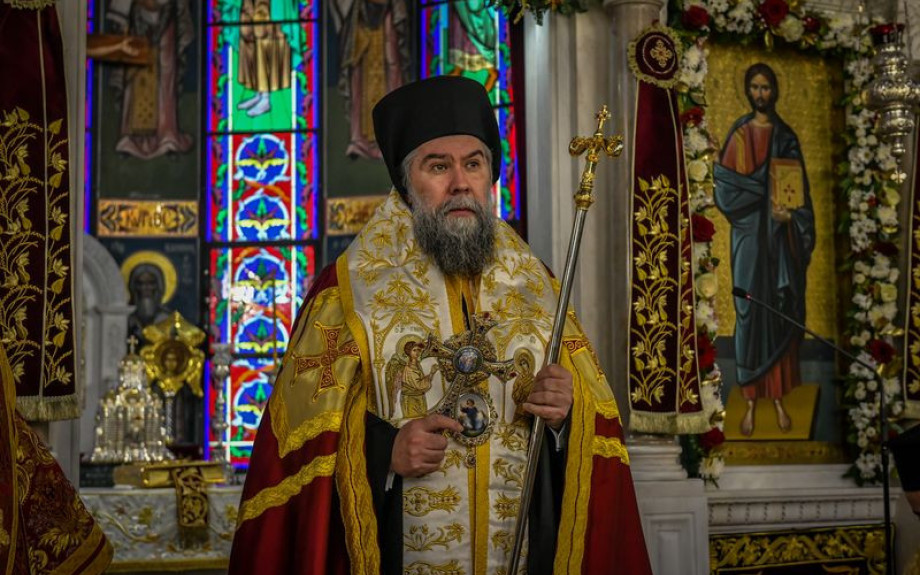 Σερρών Θεολόγος -Το αείζωο θείο πυρ της αγίας Πεντηκοστής συγκροτεί και συνέχει την Εκκλησία!