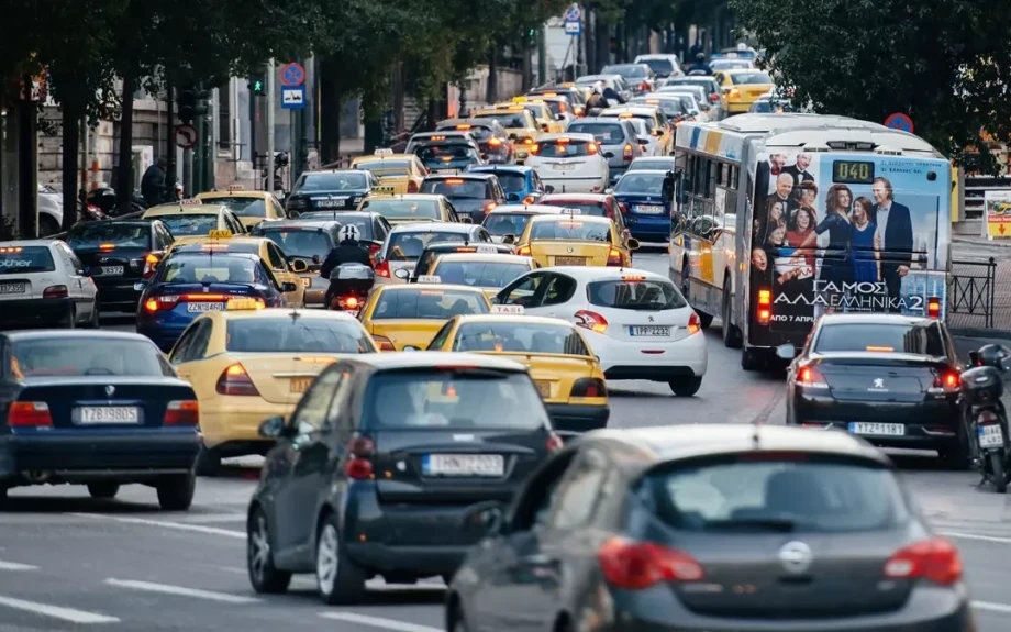 400.000 παράνομα οχήματα στους ελληνικούς δρόμους