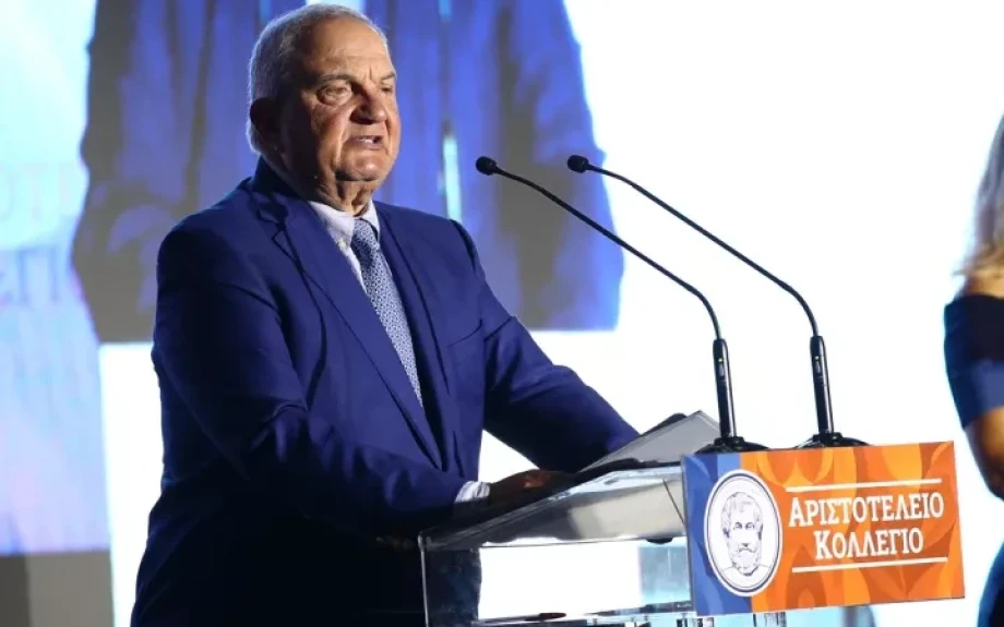 Κώστας Καραμανλής: Προσοχή σε όσους είναι ερωτευμένοι με την εξουσία και το χρήμα