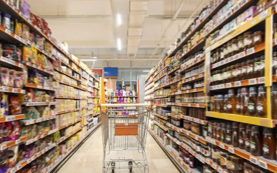 NielsenIQ: Άνοδος 6,7% στις πωλήσεις των super market το πρώτο εξάμηνο – Στα 5,7 δισ. ο τζίρος των βασικών προϊόντων