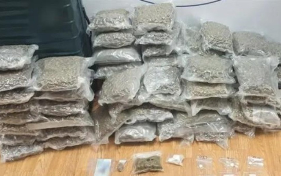 Συνελήφθη 32χρονη στο «Ελ. Βενιζέλος» με περισσότερα από 18,5 κιλά κάνναβης στις αποσκευές της