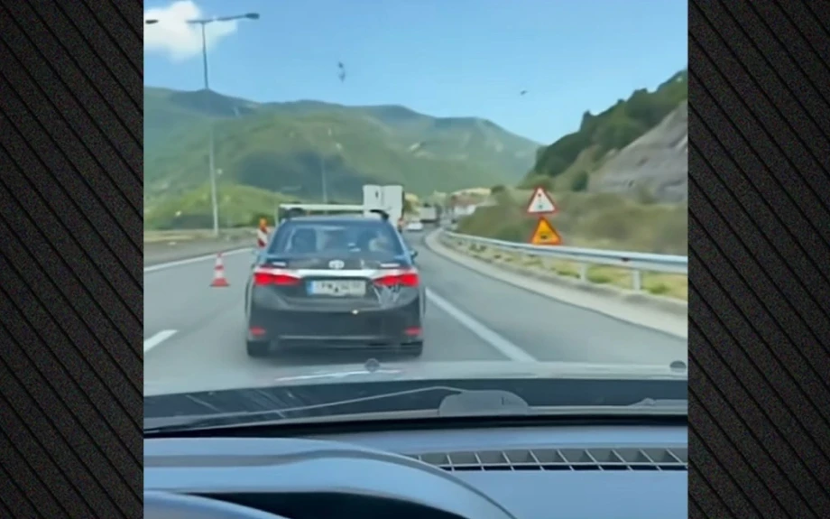 Ταλαιπωρία για τους οδηγούς με ταχύτητες που δεν ξεπερνούν τα 10 χλμ/ώρα στον κόμβο της Χρυσοβίτσας στην Εγνατία Οδό, σε μια λωρίδα η κυκλοφορία