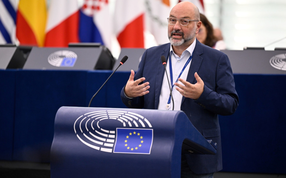 Σάκης Αρναούτογλου: Η ερημοποίηση δεν αρχίζει όταν εμφανιστεί η έρημος.