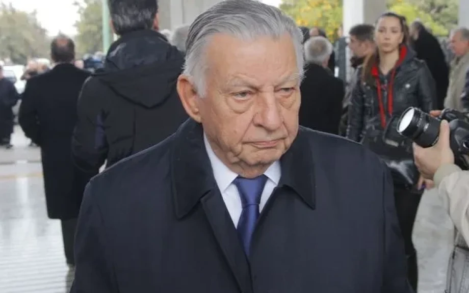 Πέθανε ο Γιάννης Βαρβιτσιώτης
