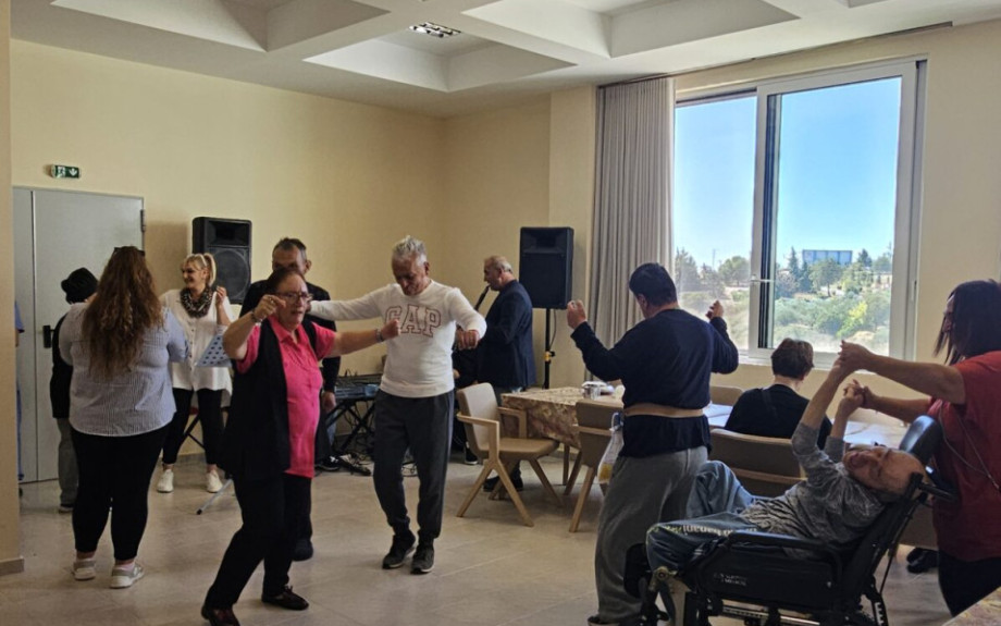 Με τα μέλη του Οίκου Ευγηρίας Κιλκίς ο Αθανάσιος Μασλαρινός γιόρτασε την 1η Οκτωβρίου την Παγκόσμια Ημέρα των Ηλικιωμένων