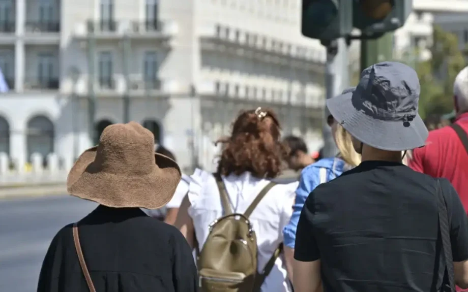 Καιρός αύριο: Στους 38 βαθμούς θα φτάσει η θερμοκρασία – Άνεμοι έως 7 μποφόρ στο Αιγαίο