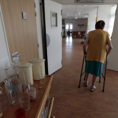 Ξεσκεπάστηκε παράνομο γηροκομείο στις Σέρρες – Γιατροί και γραφεία τελετών συγκάλυπταν τους θανάτους ηλικιωμένων