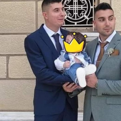 Δύο αστυνομικοί έγιναν οι νονοί του μωρού που έσωσαν τον περασμένο χειμώνα με τον απίστευτο χιονιά που έπληξε την Αττική