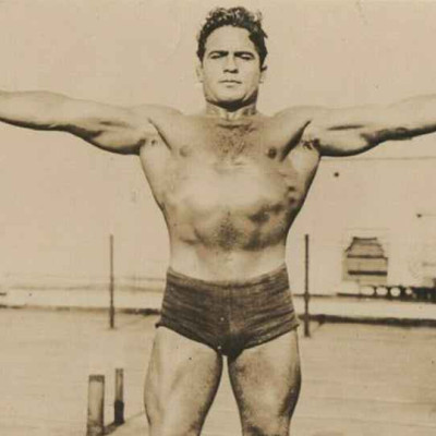 Ανίκητος παλαιστής: Ο ταπεινός Έλληνας βοσκός που εξουδετέρωνε τους αντιπάλους του με το «αεροπλανικό κόλπο»