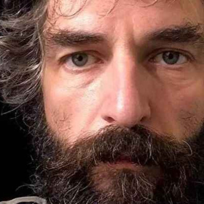 Άρης Σερβετάλης: «Είμαστε βαπτισμένοι εν Θεώ και δεν μπορούμε χωρίς Εκείνον. Ο Θεός φανερώνεται και σου δίνει κουράγιο όταν εκμηδενίζεται το εγώ σου.»