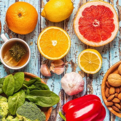 Οι 5 καλύτερες βιταμίνες για το ανοσοποιητικό – Σε ποιες τροφές υπάρχουν