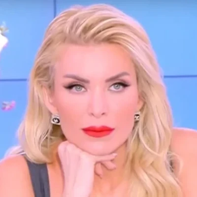 Κατερίνα Καινούργιου: “Δεν ψάχνω σύντροφο, άμα τύχει κάτι έτυχε! Κι εγώ είμαι μεγαλοκοπέλα”