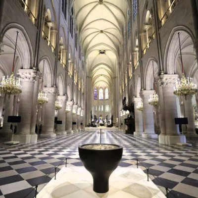 Η Παναγία των Παρισίων ανοίγει ξανά πέντε χρόνια μετά την καταστροφική πυρκαγιά