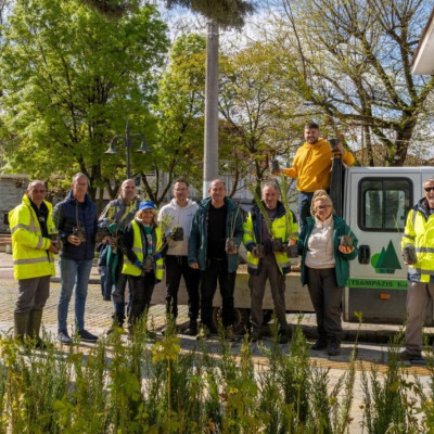 Με αφορμή την Παγκόσμια Ημέρα Γης δενδροφύτευση στον Δήμο Σιντικής