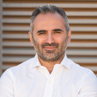 Κώστας Καρπουχτσής : Λεφτά υπάρχουν, αλλά όχι για τη «ραχοκοκαλιά» της ελληνικής οικονομίας…