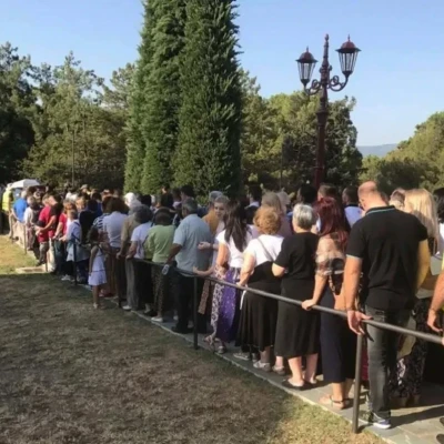 30.000 πιστοί προσκύνησαν τον τάφο του Άγιου Παΐσιου ανήμερα της εορτής του – Αναμονή έως 4 ώρες