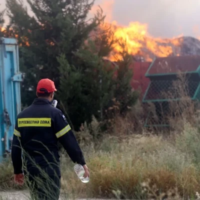 Βόλος: Φωτιά σε δύο εστίες ανάμεσα σε Στεβανοβίκειο και Ριζόμυλο