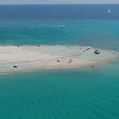 Οι top 4 παραλίες της Χαλκιδικής που μοιάζουν σαν να βγήκαν από όνειρο