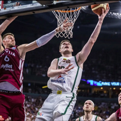 Ο παίκτης από τη Λιθουανία που θέλει να μαρκάρει τον Γιάννη Αντετοκούνμπο, εφόσον προκριθεί η Εθνική