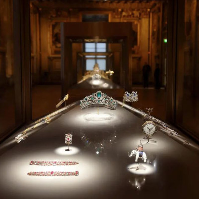 Ληστεία στο Λούβρο: Πώς κλάπηκαν «ανεκτίμητα» ιστορικά κοσμήματα μέσα από το Μουσείο