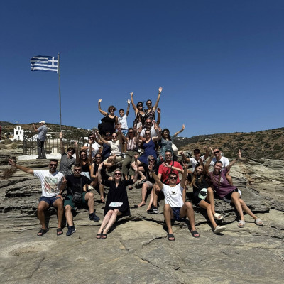 Σέρρες - Ο Πολιτιστικός Σύλλογος Μικρασιατών Αγίου Ιωάννη στο γραφικό νησί της Σίφνου