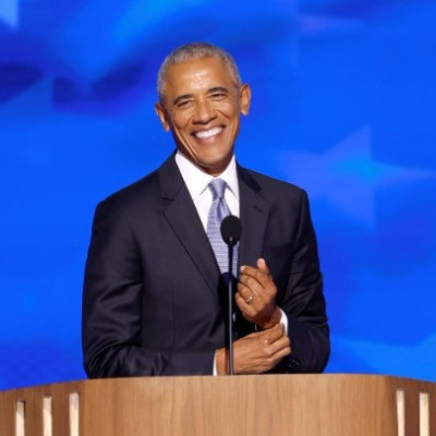 Οι Μπαράκ Ομπάμα και Τζίμι Κίμελ κέρδισαν βραβεία Emmy 2025