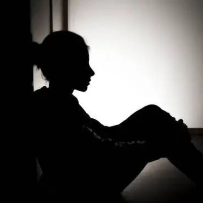 Ρόδος: Στο εδώλιο 39χρονος πατριός για ασέλγεια σε βάρος της κόρης της συντρόφου του