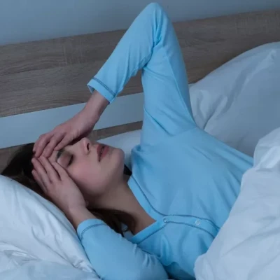 Γιατί ακούμε τους χτύπους της καρδιάς μας όταν ξαπλώνουμε