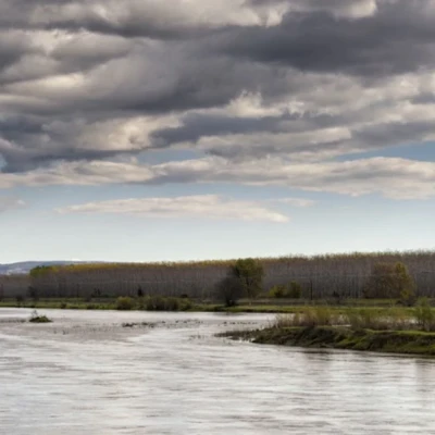 Σέρρες: Νεκρός ψαράς από ανατροπή της βάρκας τους, στις εκβολές του Στρυμόνα – Με υποθερμία ανασύρθηκε ένας ακόμη