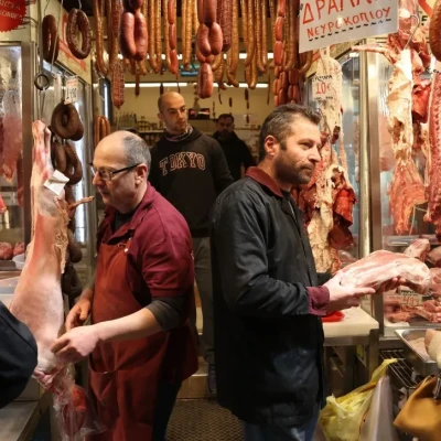 Πάνω από 400 ευρώ ο λογαριασμός για το πασχαλινό τραπέζι - Πόσα θα δώσετε για το αρνί φέτος