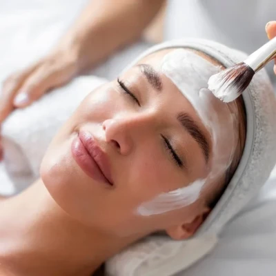 Δέρμα: Oι πιο παράξενες τάσεις περιποίησης που έγιναν viral – Πόσο ωφέλιμες είναι;