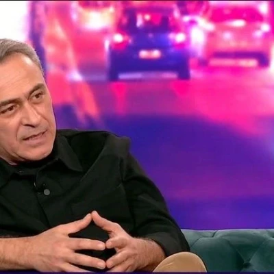 Θανάσης Κουρλαμπάς: Ζορίστηκα πολύ ως παιδί, είχαμε ασθένειες στο σπίτι, έχασα τον πατέρα μου νωρίς