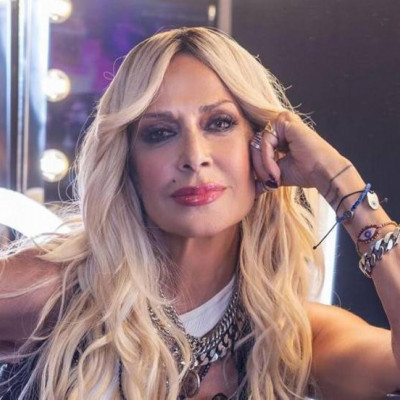 Άννα Βίσση: «Ξορκίζει» 10 χρόνια με unfollow και γυρνάει σελίδα αφήνοντας πίσω συνεργάτες αλλά και φίλους