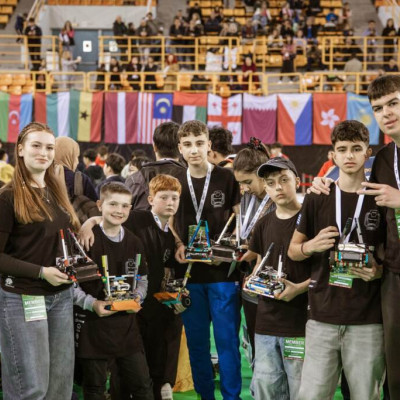 Σαρωτική επιτυχία της ομάδας ρομποτικής IRONBRICK του ComputerGr, στη μεγαλύτερη διοργάνωση της Ευρώπης
