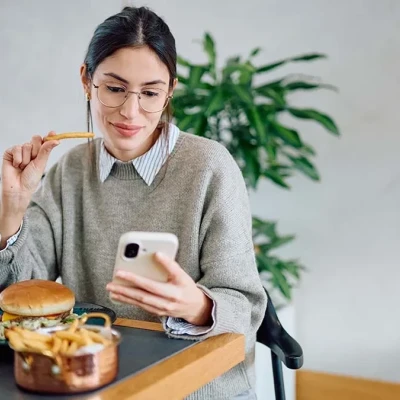 Χοληστερόλη: Το «καμπανάκι» χτυπά πριν τα 40 – Τι αλλάζει στις νέες οδηγίες