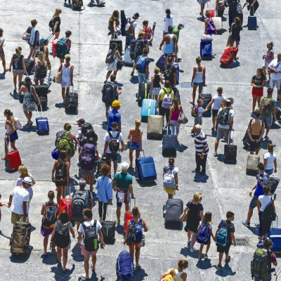 Νωρίτερα και με αυξημένες παροχές ξεκινά ο Κοινωνικός Τουρισμός της ΔΥΠΑ – Οι δικαιούχοι
