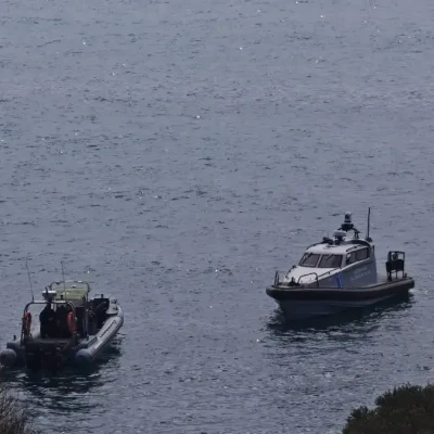 Βουλιαγμένη: Σε εξέλιξη η επιχείρηση ανάσυρσης της σορού του 34χρονου δύτη