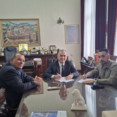 Υπογραφή σύμβασης για εργασίες στο οδόστρωμα αρμοδιότητας Π.Ε Σερρών