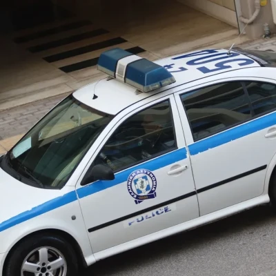 Αττική: Εξαρθρώθηκε κύκλωμα που έκλεβε αυτοκίνητα, τα παραποιούσε και τα μεταπωλούσε – 13 συλλήψεις
