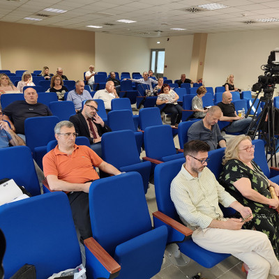 Σέρρες - Η νέα προσφορά δωρεάς από τον Λάκη Αποστολίδη και οι δημοτικοί σύμβουλοι που απόκαμαν από την ζέστη και αποχώρησαν