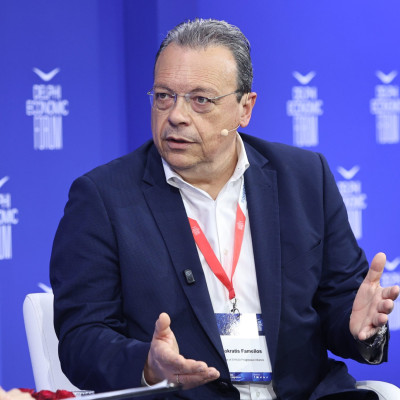 Σωκράτης Φάμελλος- Το υπερπλεόνασμα να δοθεί όλο στη κοινωνία