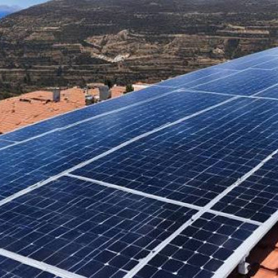 Ψηφίστηκε το ποσοστό κάλυψης για φωτοβολταϊκές εγκαταστάσεις όπως ακριβώς και στα μνημόνια!