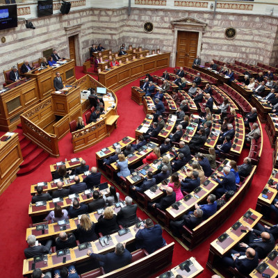 Μάρκος Μπόλαρης - Καθεστώς: Η Ώρα εγγύς … ή αλλιώς τα παπούτσια σου και μπρός !