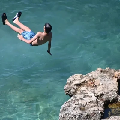 Καιρός αύριο: 30άρια σε Αττική και Θεσσαλονίκη – Καταιγίδες στα δυτικά ορεινά