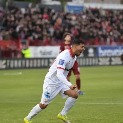 Πανσερραϊκός – ΑΕΛ Novibet 1-1: Ο Καρέλης με πέναλτι στο 90+8 βύθισε τους «βυσσινί» στη μάχη της παραμονής στη Super League