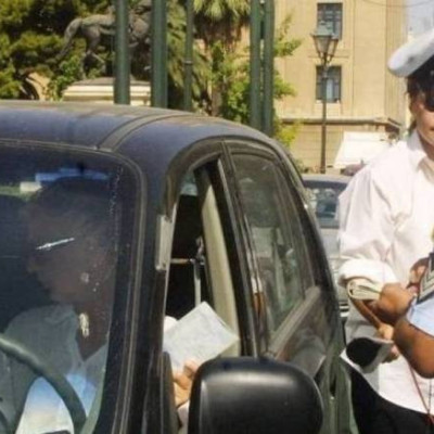 940 έλεγχοι και 100 παραβάσεις για χρήση προστατευτικού κράνους το τριήμερο του Αγίου Πνεύματος