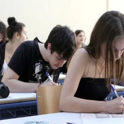 Πανελλαδικές 2026: Συνεχίζεται η εξεταστική διαδικασία για ΓΕΛ και ΕΠΑΛ, στο επίκεντρο τα μαθήματα Προσανατολισμού