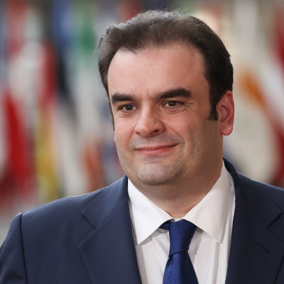 Κυριάκος Πιερρακάκης: Έχουμε την ταχύτερη αποκλιμάκωση χρέους παγκοσμίως